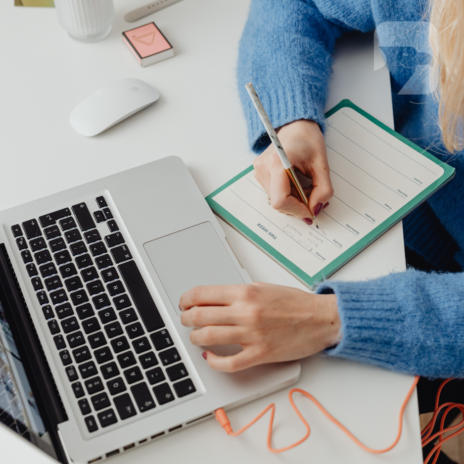 Trilha inteligente de estudo que potencializa o aprendizado através de conteúdo e prática real.